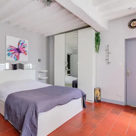 Lovely In With Courtyard & Heating Dom wakacyjny