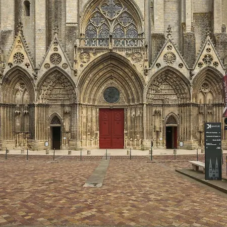 Lovely In With Courtyard & Heating Dom wakacyjny Bayeux